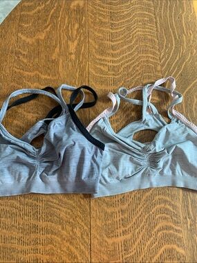 Seamless Light Gray Pullover Bras with Adjustable Straps